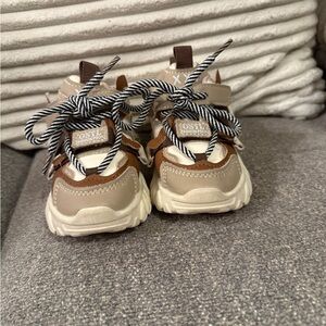 SHEIN Brown and Cream Sneakers for Everyday Style